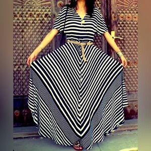 Banana Republic Striped Maxi Dress; Sz: S